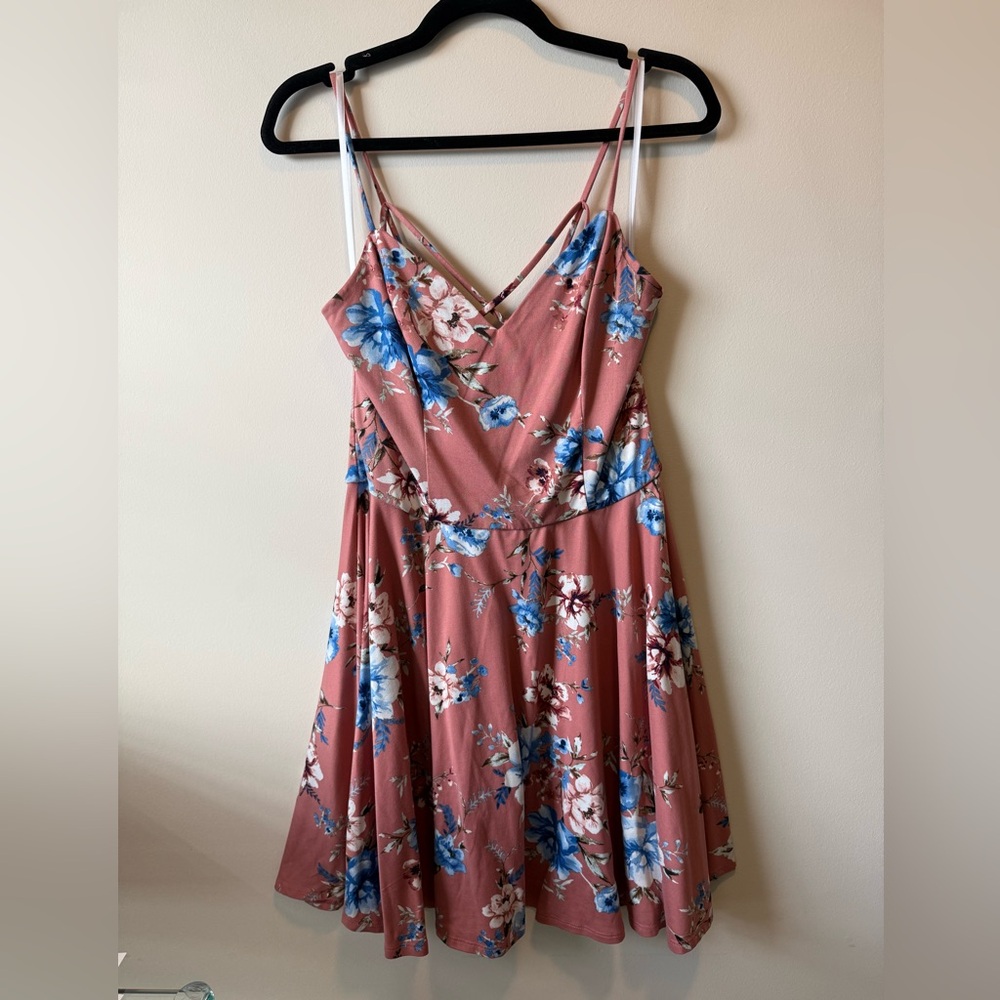 Chic Floral V-Neck Mini Dress